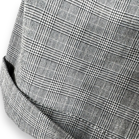 4 for $20 SALE! AEO Tie Waist Cuffed Mom Shorts, Houndstooth Plaid, Size 2 - Picture 4 of 10